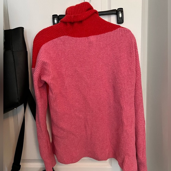 Pink & Red Sweater - Picture 4 of 5